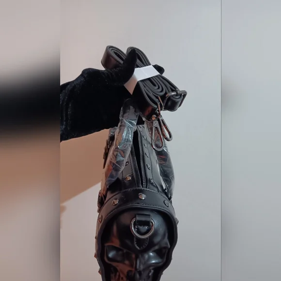 💥SALE💥Double Skull Bag (NWT) - Picture 6 of 11